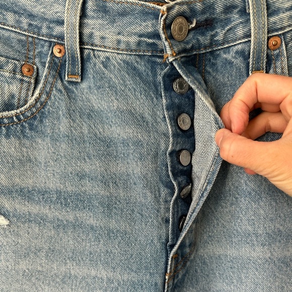 Levi's 501 Original Fit Straight Leg Jeans 2023 Style, size 32 - Picture 8 of 10